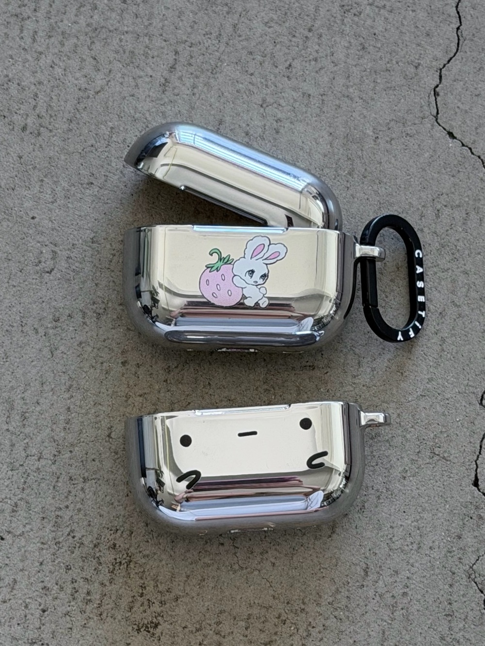 CASETiFY / AirPods Pro 1st Gen Case Bundle / Chrome